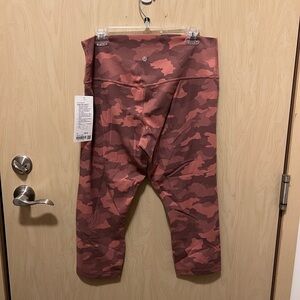 NWT lululemon align HR crop 21”